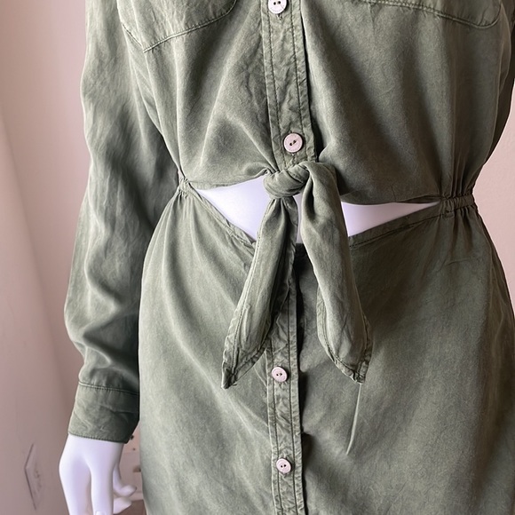 - Sanctuary Military Style Open
Abdomen Shirt Dress Size:XS - Picture 6 of 17